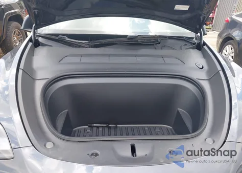 2025 Tesla Model Y Long Range Dual Motor All-Wheel Drive from USA, damaged, VIN 7SAYGDED8SA375687